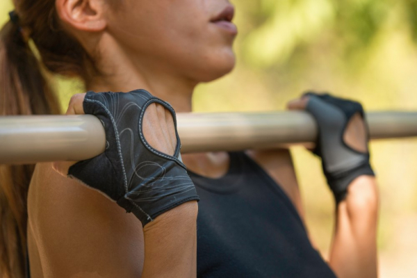 Австралийские подтягивания: какие мышцы работают?