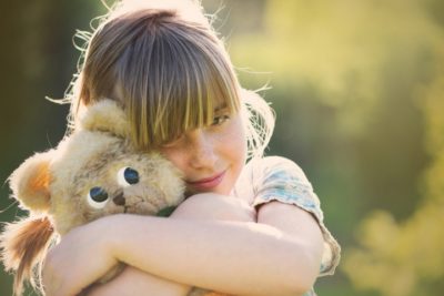 Отпустить прошлое и исцелить своего внутреннего ребенка поможет знаменитая медитация Луизы Хей