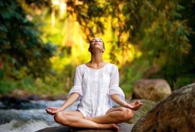 Огненное дыхание в Кундалини йоге: важная практика для очищение и оздоровления организма