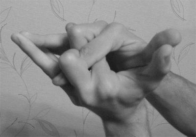 Обязательно выучите эти мудры, помогающие от головной боли