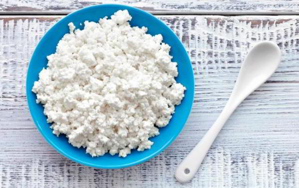 Творог на ночь: польза и вред