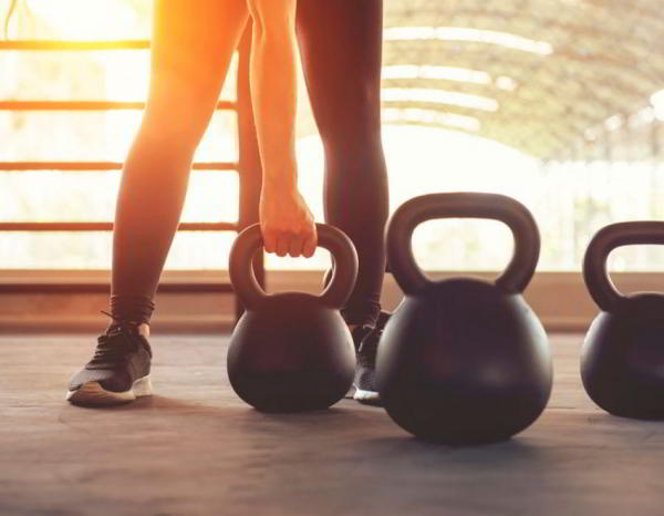 Упражнения с гирями