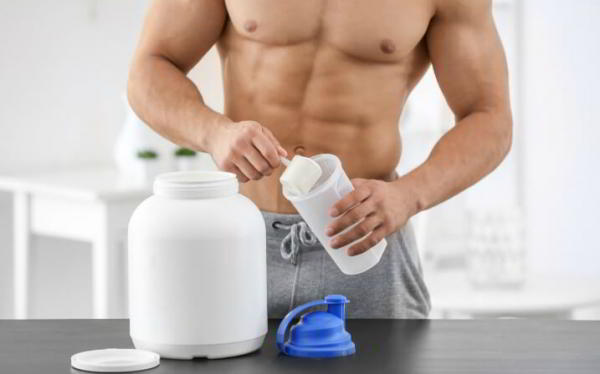 Что такое сывороточный протеин и как его принимать Что такое сывороточный протеин и как его принимать