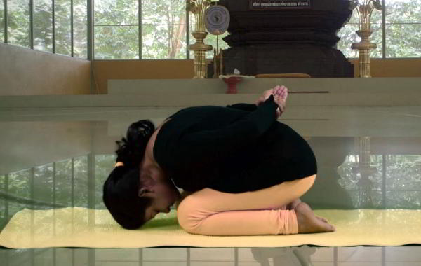 Асаны для шеи. Упражнения от боли в шее Асаны для шеи. Упражнения от боли в шее