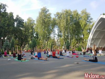 Скручивания из положения &laquo;сидя&raquo;