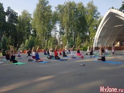 Скручивания из положения &laquo;сидя&raquo;