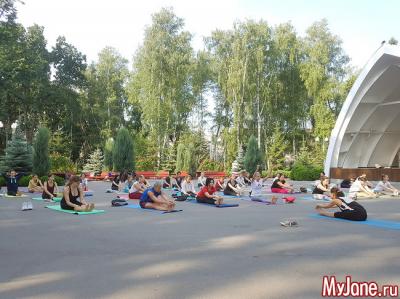 Скручивания из положения &laquo;сидя&raquo;