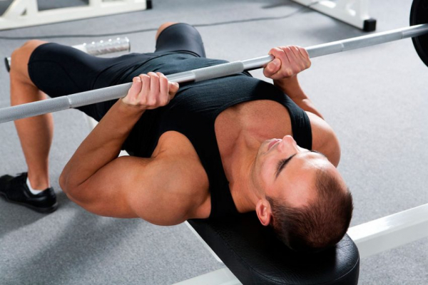 Жим лежа узким хватом