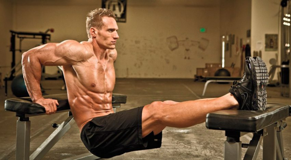 Обратные отжимания от скамьи