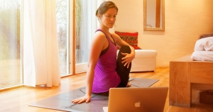 Практика йоги для начинающих для похудения в домашних условиях за 15 минут: быстро и эффективно!