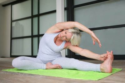 Как можно заниматься йогой при месячных: важные советы и рекомендации