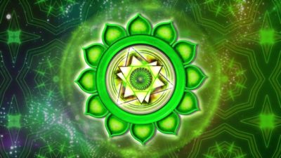 Откройте свое сердце и наполнитесь любовью: методы для раскрытия Анахата чакры