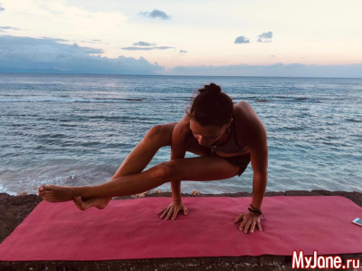 Осваиваем Аштавакрасану Осваиваем Аштавакрасану