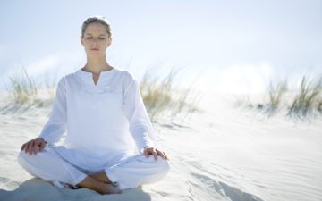 Здесь и сейчас: практикуйте медитацию осознанности и устанавливайте связь со Вселенной Здесь и сейчас: практикуйте медитацию осознанности и устанавливайте связь со Вселенной