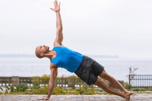 Практика йоги для начинающих для похудения в домашних условиях за 15 минут: быстро и эффективно!