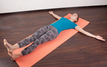 Здоровая спина и красивая осанка: комплекс упражнений &ldquo;Крокодил&rdquo; от доктора Антипко